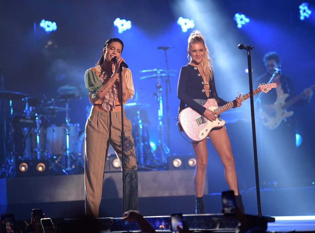 CMT Crossroads, Halsey, Kelsea Ballerini