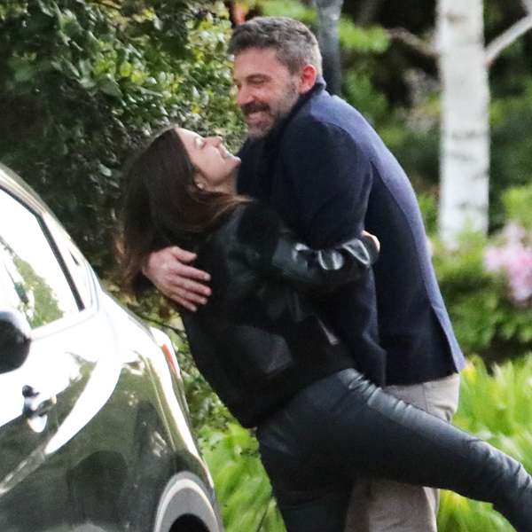 Ana de Armas, 32, flashes HUGE diamond ring on engagement finger as she  kisses Ben Affleck, 48, in PDA display