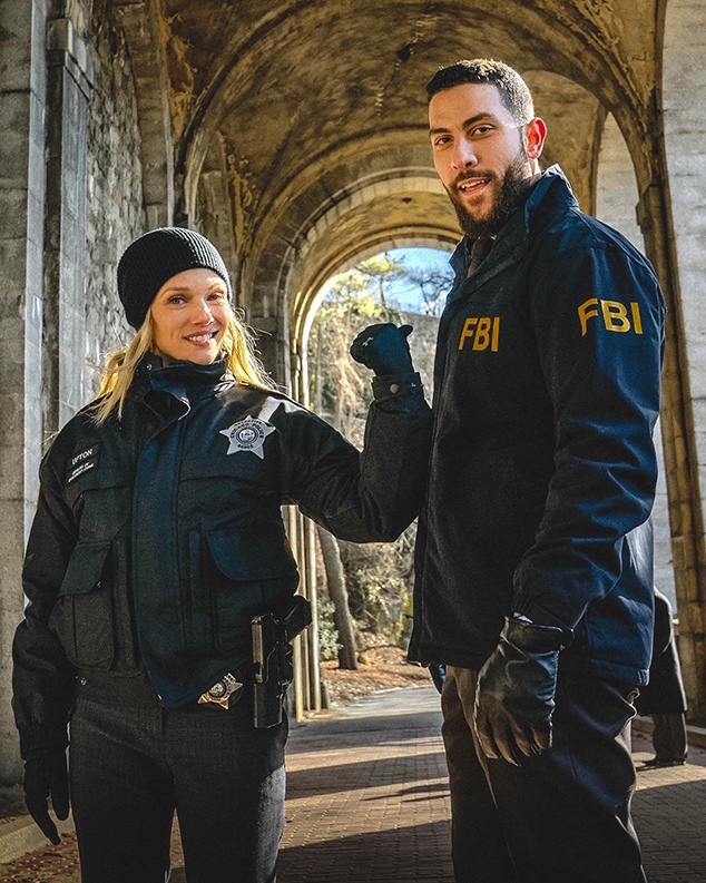 Why This Chicago PD & FBI Crossover Is a TV Rarity | E! News