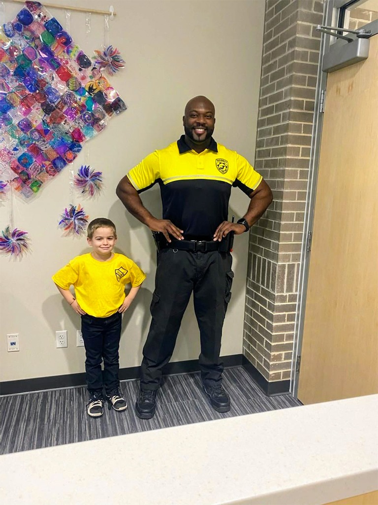 Kindergartener, Kid, Security Officer, Facebook