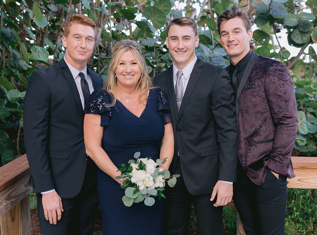 Tyler Cameron Is Launching New Charity In Honor Of His Late Mother E Online Tyler Cameron Is Launching New Charity In Honor Of His Late Mother E Online