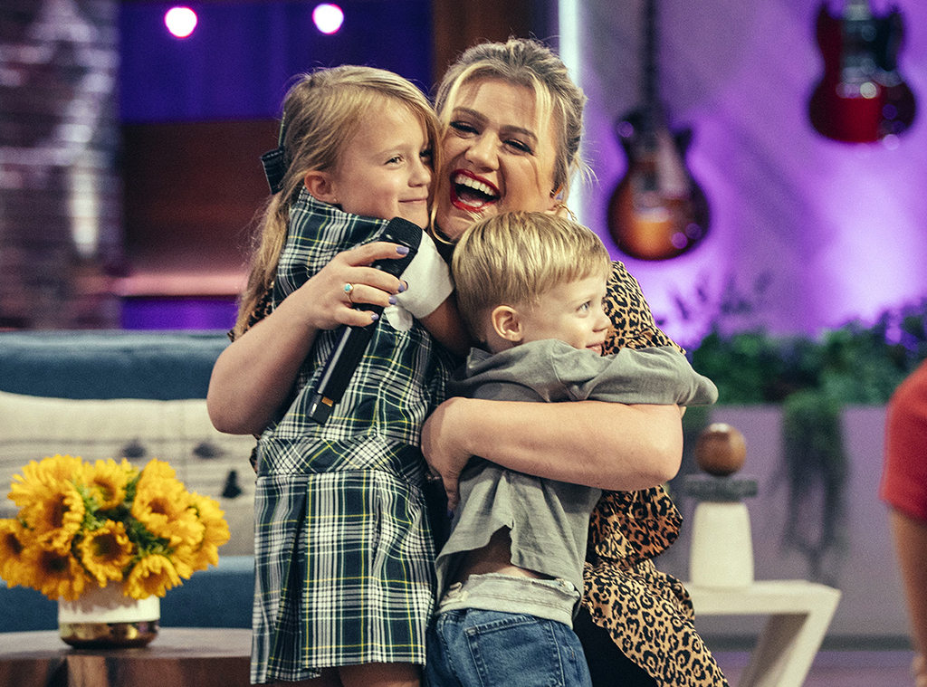 See Kelly Clarkson's Adorable Birthday Message From Her ...