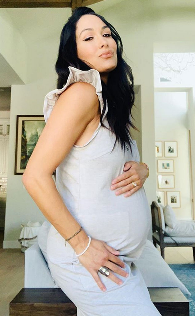 26 Weeks From Brie Bella s Pregnancy Pics E News