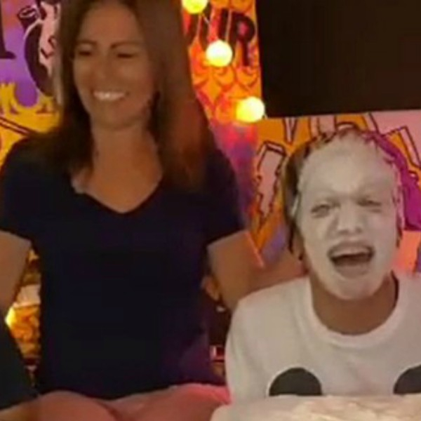 Desafio da farinha, Anitta