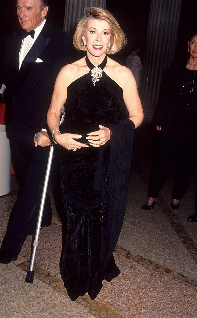 Joan Rivers, 1994 from Los mejores looks de la Met Gala a lo largo del ...