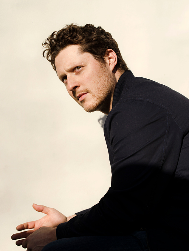 Watch Noah Reid S Beautiful New Music Video For Hold On E Online