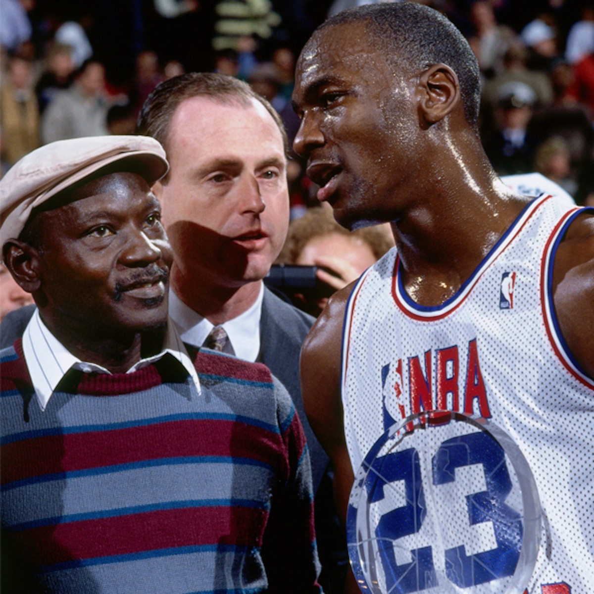 Michael Jordan suy ngẫm về vụ giết cha mình trong bộ phim tài liệu đau lòng