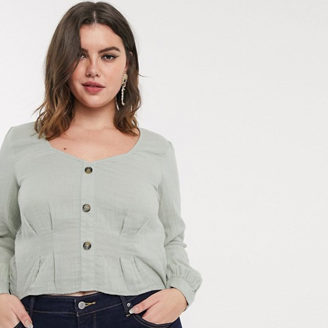 EComm: Comfy Work Clothes That Still Look Polished