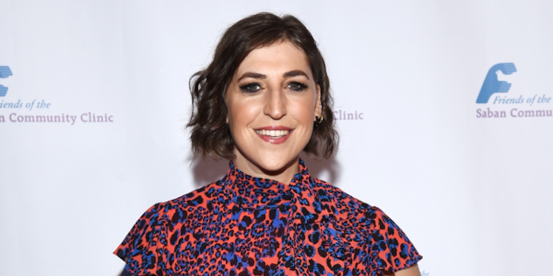 “Hurt” Mayim Bialik Sets the Record Straight on “Anti-Vaxxer” Accusations – E! Online