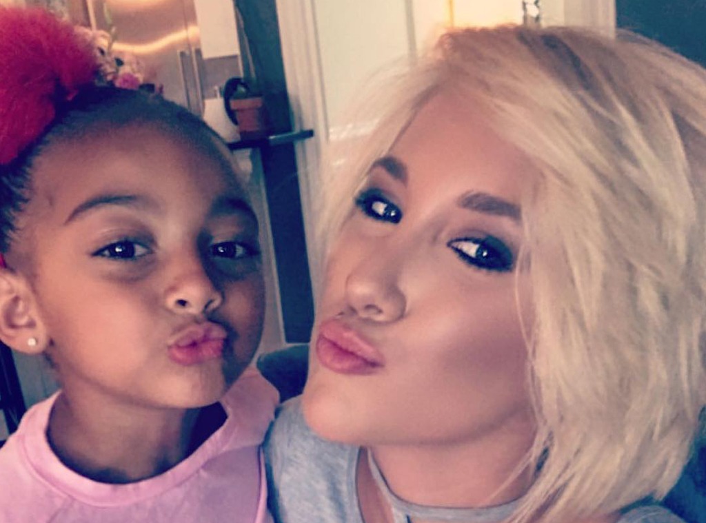 Savannah Chrisley, Chloe Chrisly, Instagram