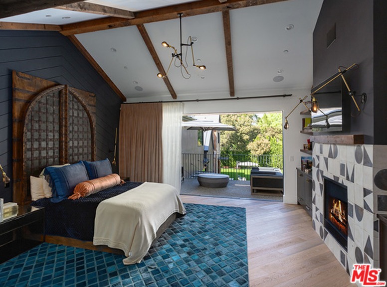 Kelly Clarkson, House for sale