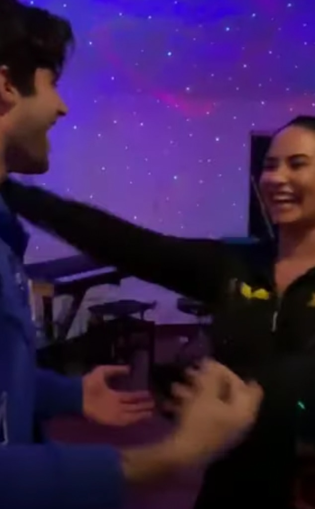 All The Stars In Justin Bieber Ariana Grande S Stuck With U Video E Online All The Stars In Justin Bieber Ariana Grande S Stuck With U Video E Online