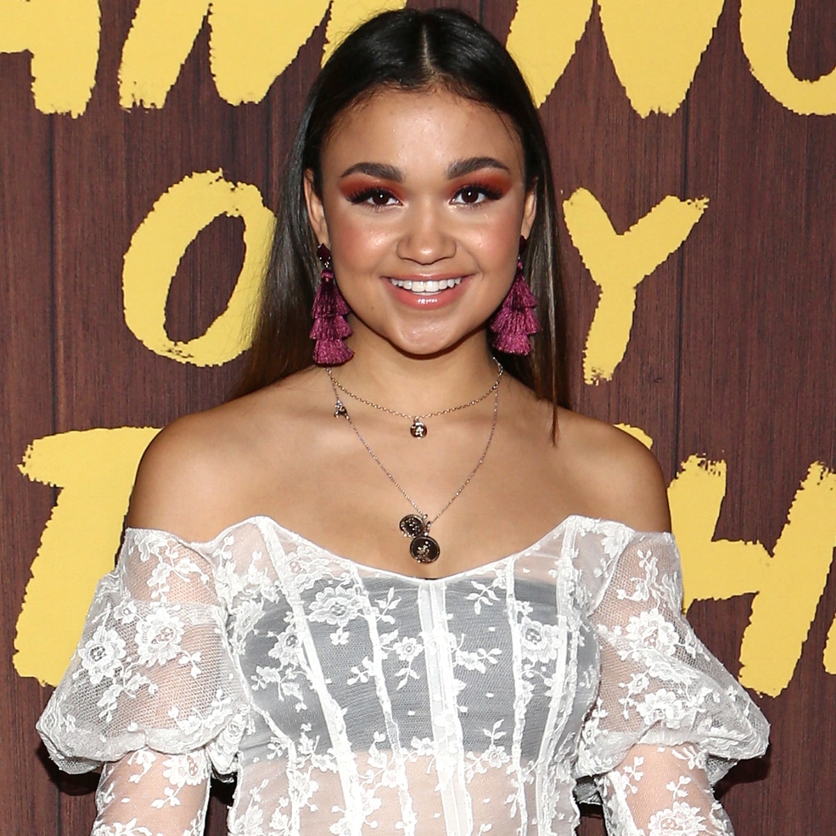 Outer Banks Madison Bailey Reflects On Coming Out As Pansexual E Online Outer Banks Madison Bailey Reflects On Coming Out As Pansexual E Online