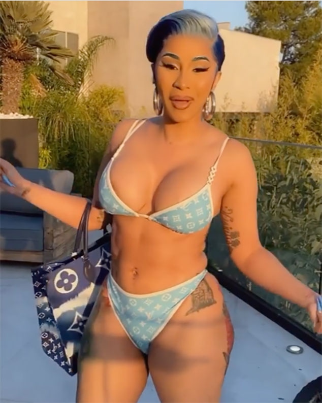 Cardi B, bikini