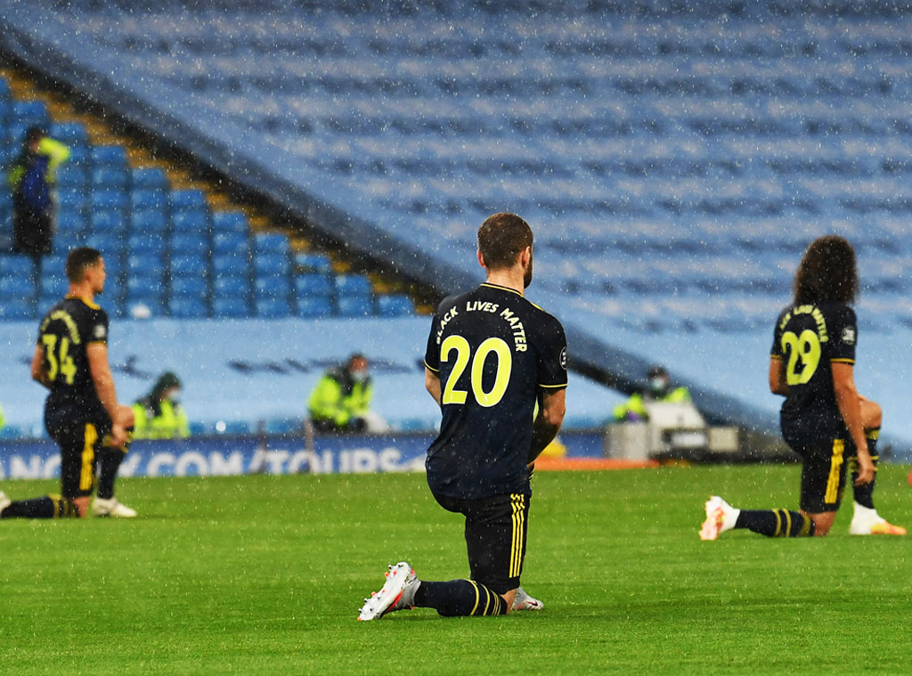 Premier Soccer Stars Take A Knee In Support Of Black Lives Matter E Online Ca