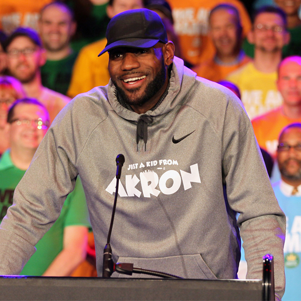 LeBron James again demonstrates social conscience with 'I Can't Breathe'  shirt