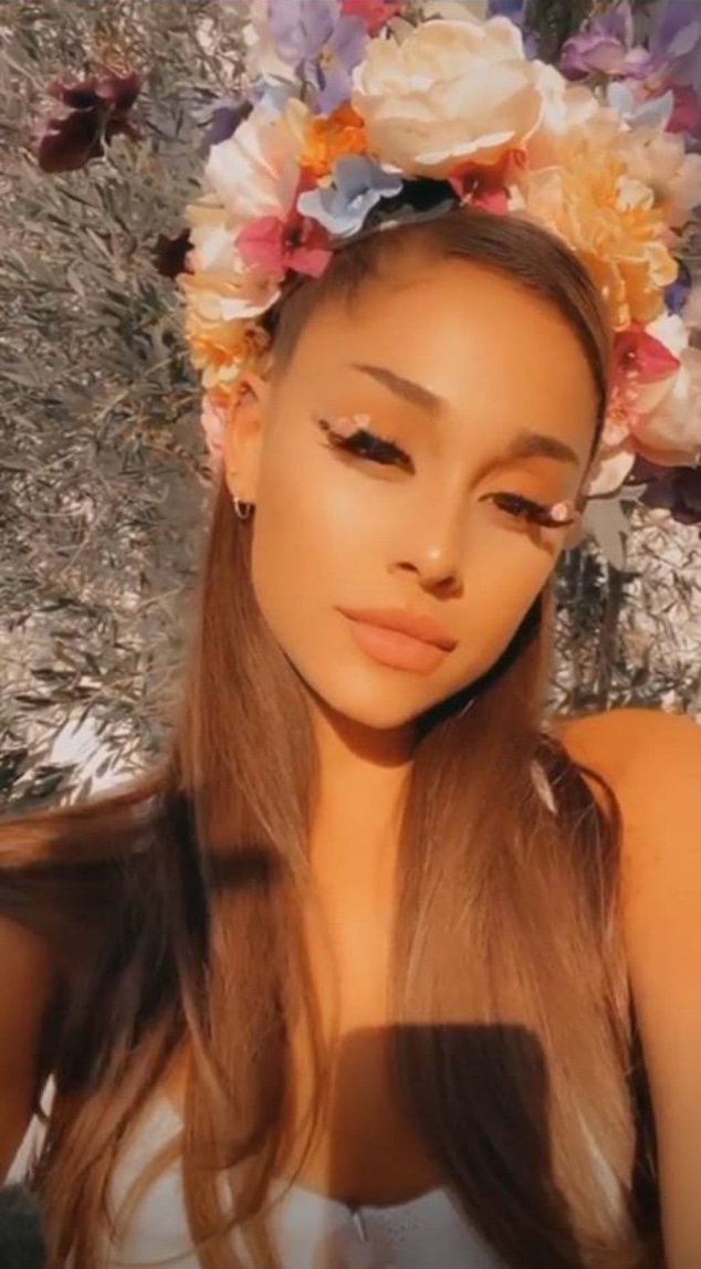 Ariana Grande, Instagram Stories