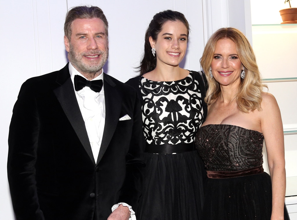 John Travolta'nın Kızı Ella, Kelly Preston'a Saygı Şarkısı Yayınladı