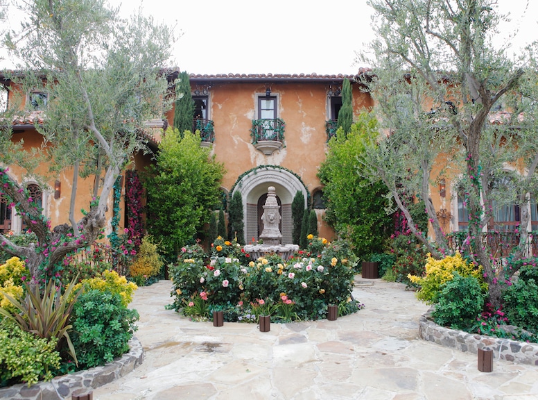 Bachelor Mansion Villa de la Vina