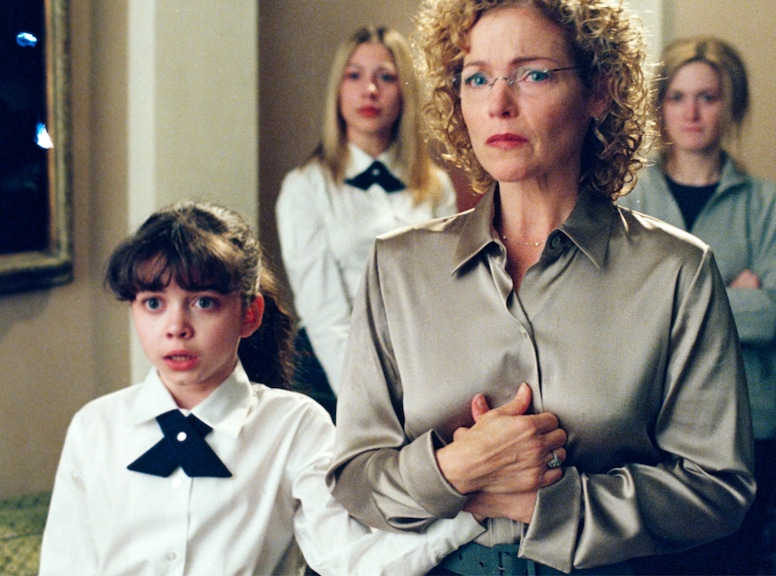 Sarah Hyland, famous guest stars, Law and Order: SVU