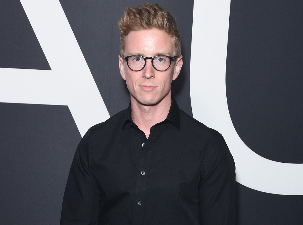 Tyler Oakley Calls Out TikTok Stars for Partying Amid Pandemic - E! Online