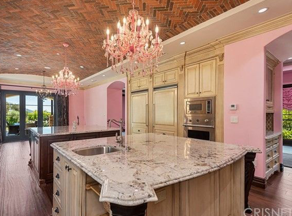 Photos From Inside Jeffree Star S 4 Million Mansion E Online