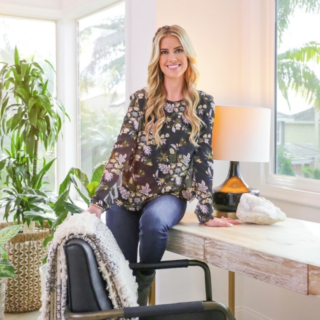 Christina Anstead Reacts To Tarek El Moussa S Engagement E Online Christina Anstead Reacts To Tarek El Moussa S Engagement E Online