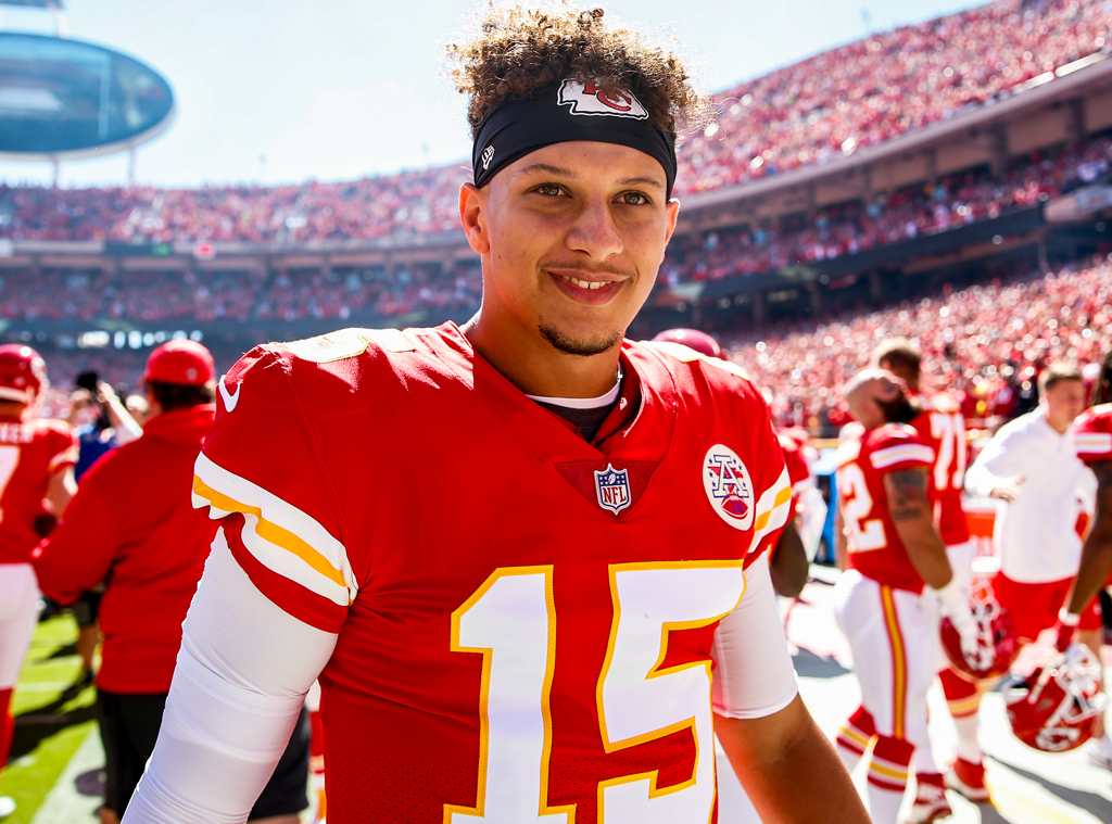 Here S How Nfl Quarterback Patrick Mahomes Just Made Sports History E Online