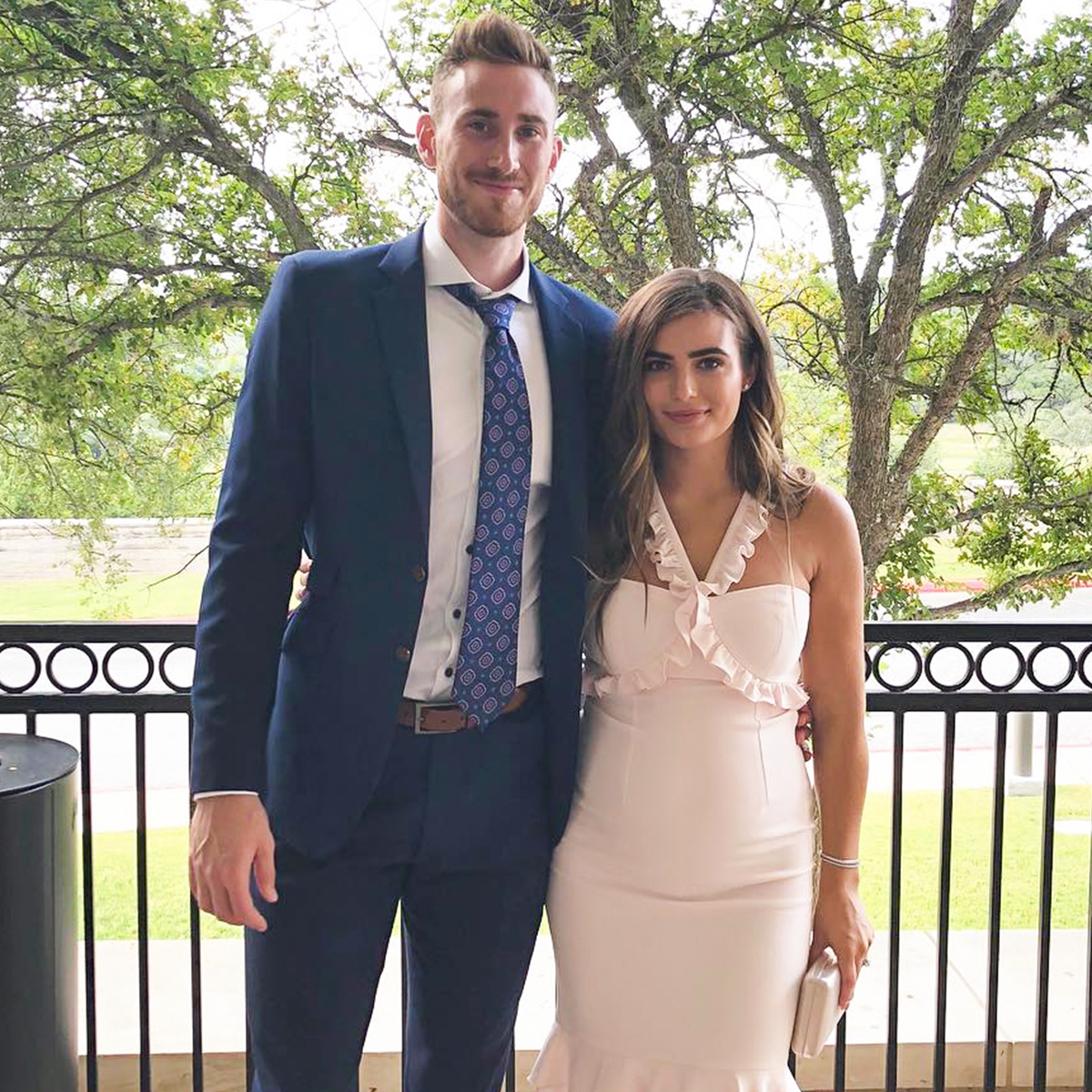 Flipboard Nba Star Gordon Hayward S Pregnant Wife Pens Heartfelt Note As He Leaves For Bubble E Online