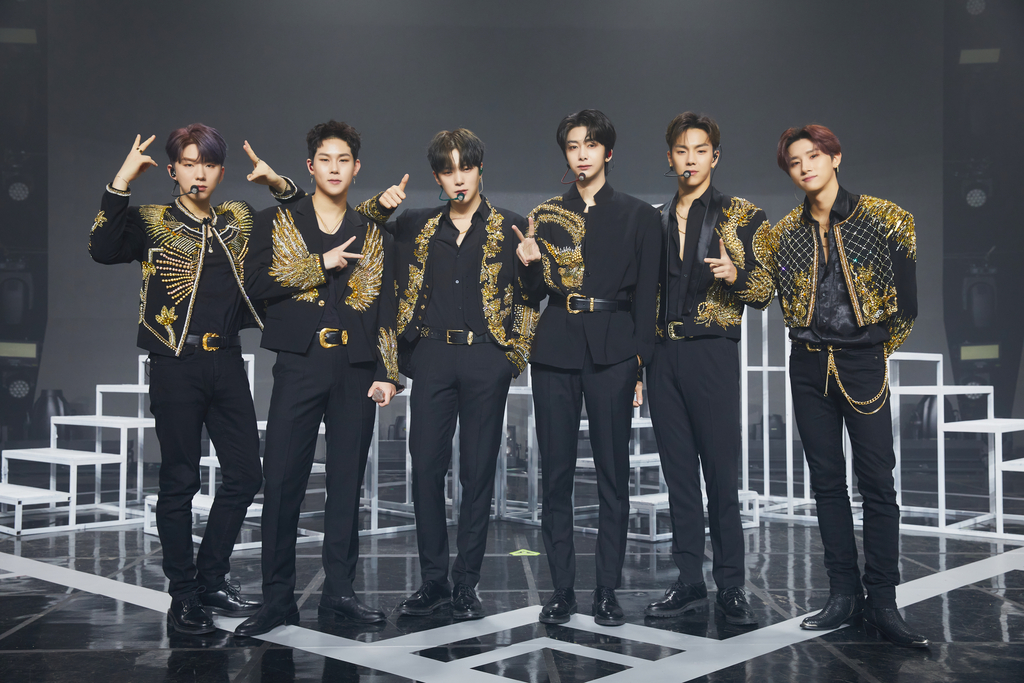 Universe to exclusively livestream Monsta X's upcoming showcase