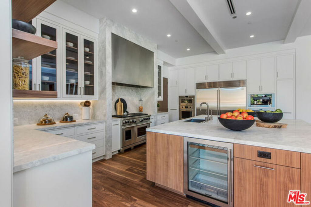 photo Lori Loughlin Hidden Hills Home go inside lori loughlin and mossimo