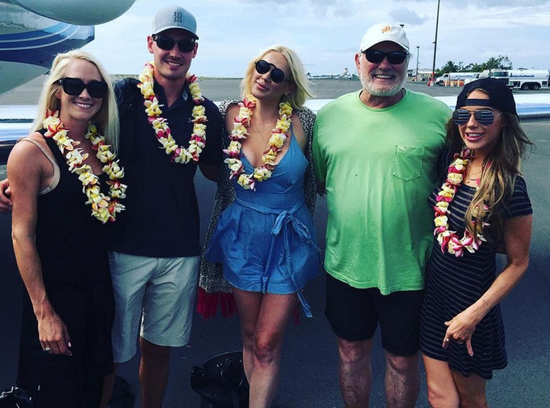 Terry Bradshaw, Family, Instagram
