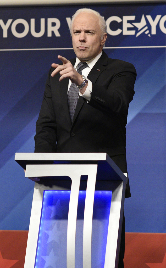 Jason Sudeikis Teases Possible Snl Reunion With Maya Rudolph E Online