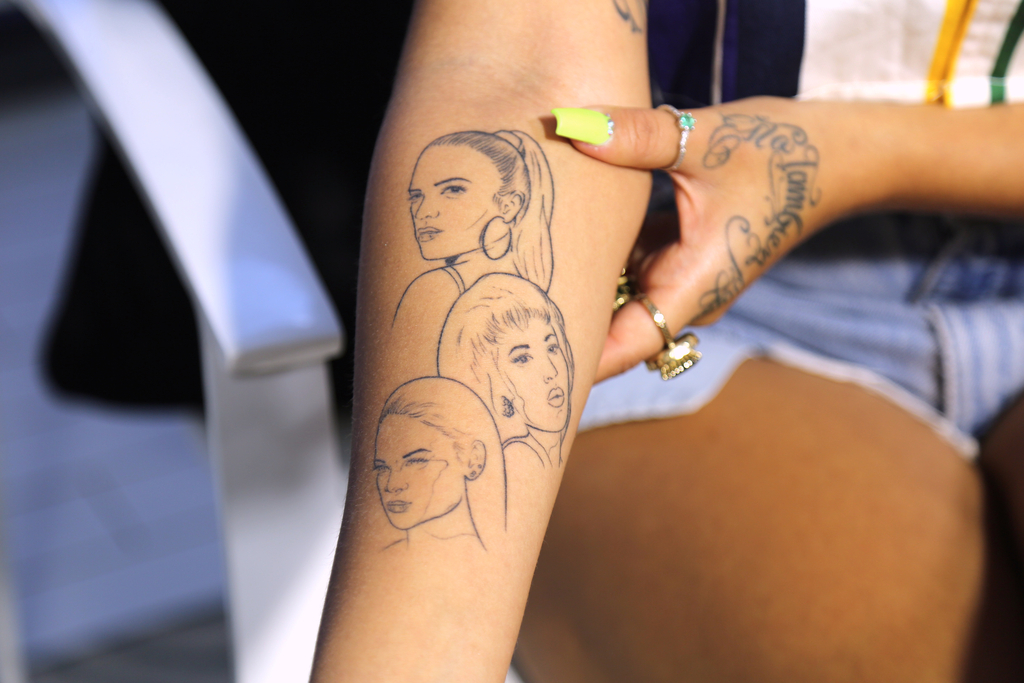 Karol G Se Hizo Tatuaje En Honor A Colombia Y Anuel Se Tatuo La Cara E Online Latino Mx