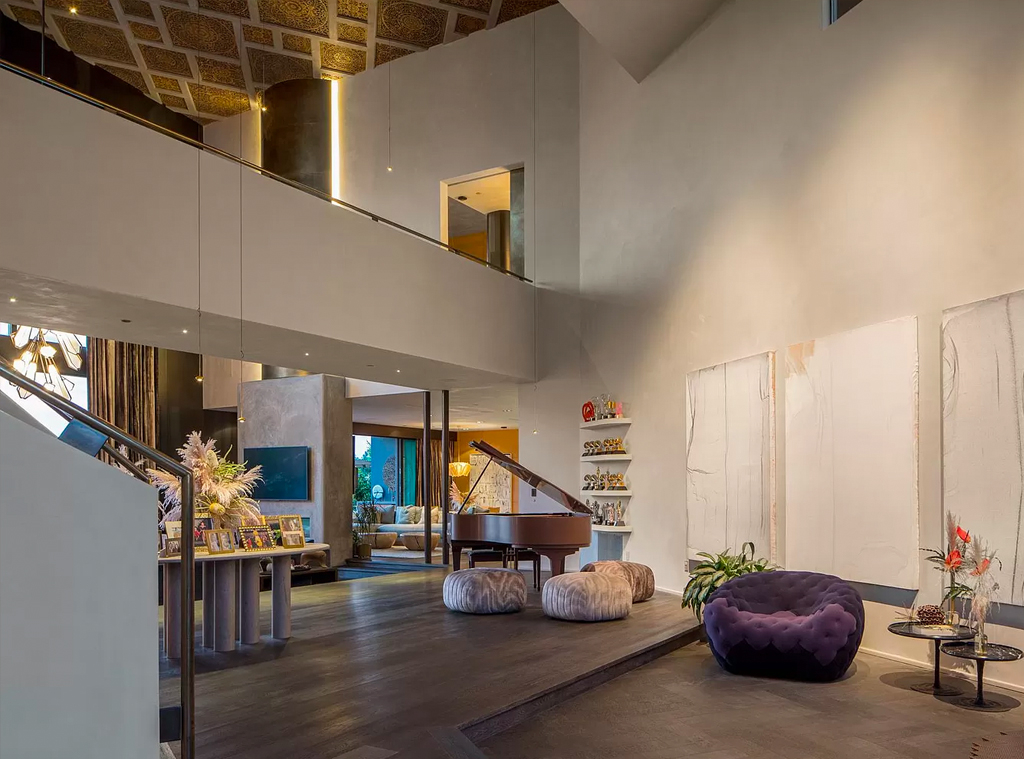 Chrissy Teigen And John Legend List 24 Million Home See Inside E Online