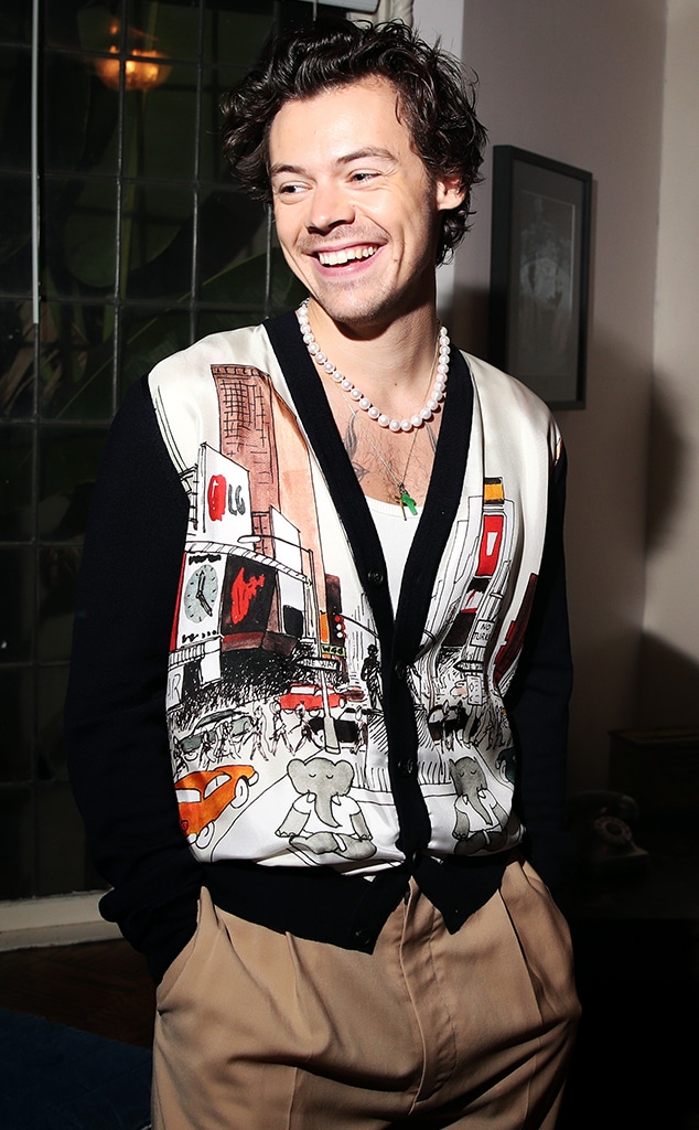 Olivia Wilde And More Stars Defend Harry Styles Vogue Dress E Online Uk Olivia Wilde And More Stars Defend Harry Styles Vogue Dress E Online Uk