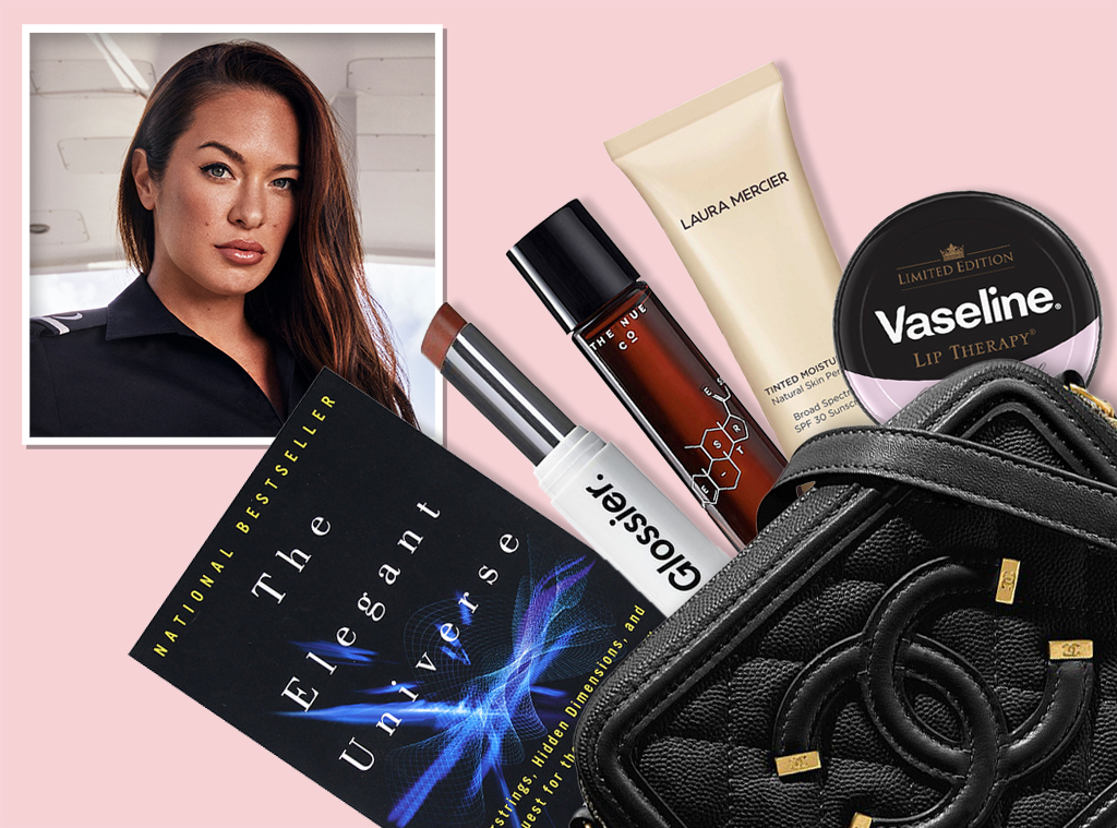 E-Comm: Jessica More Beauty Bag, What's In Her Bag