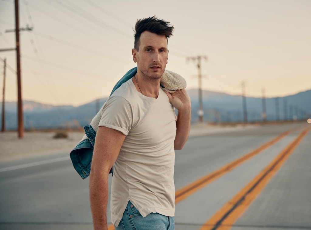 Russell Dickerson 