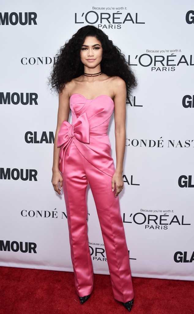 Zendaya canaliza Cher na cerimônia de posse do Rock & Roll Hall of Fame