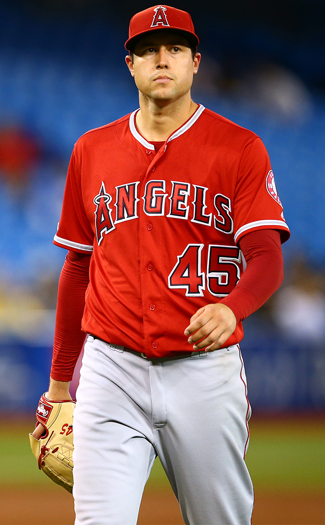 MLB: DEA investigating death of Angels' Tyler Skaggs