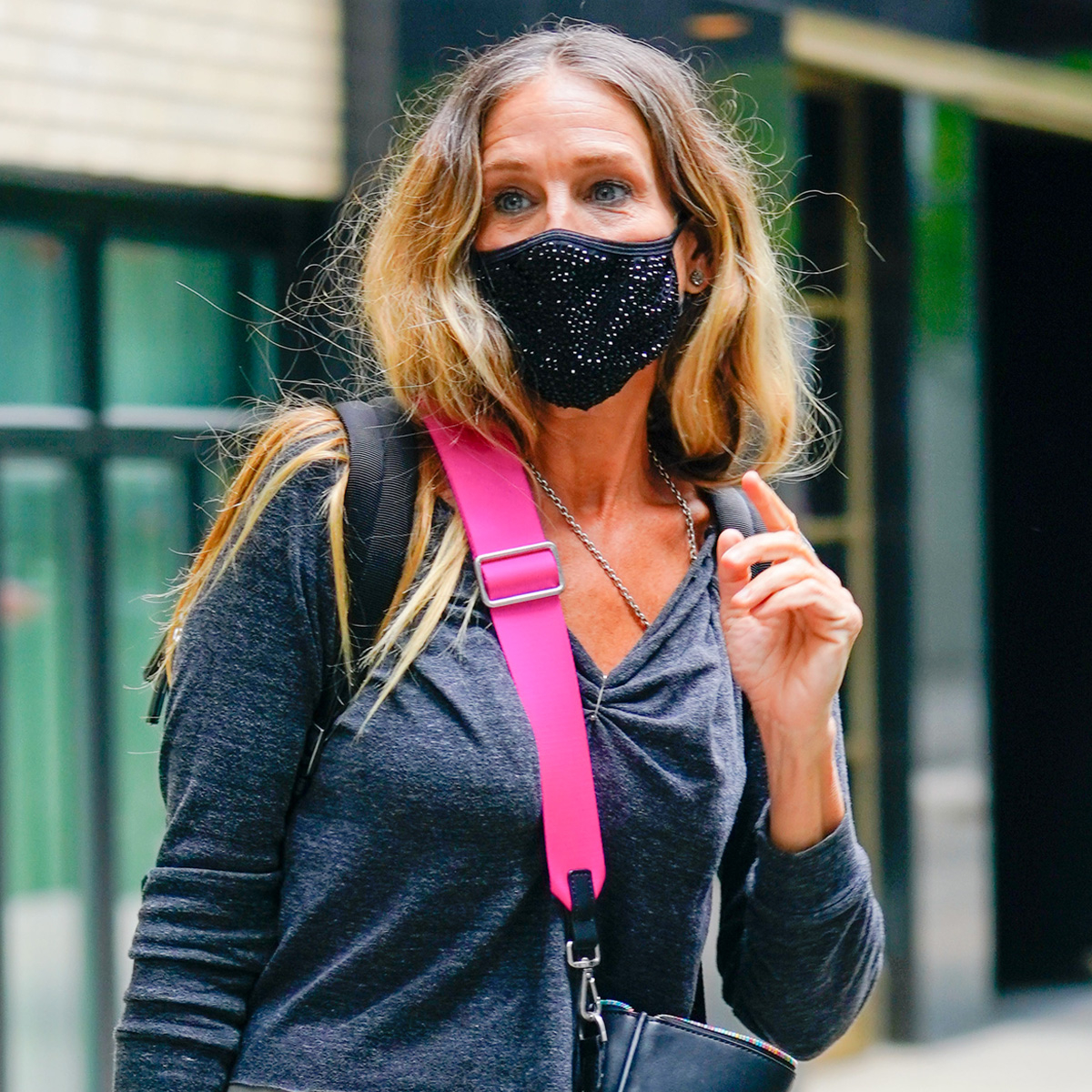 Sarah Jessica Parker Works in Her NYC Shoe Store During Pandemic