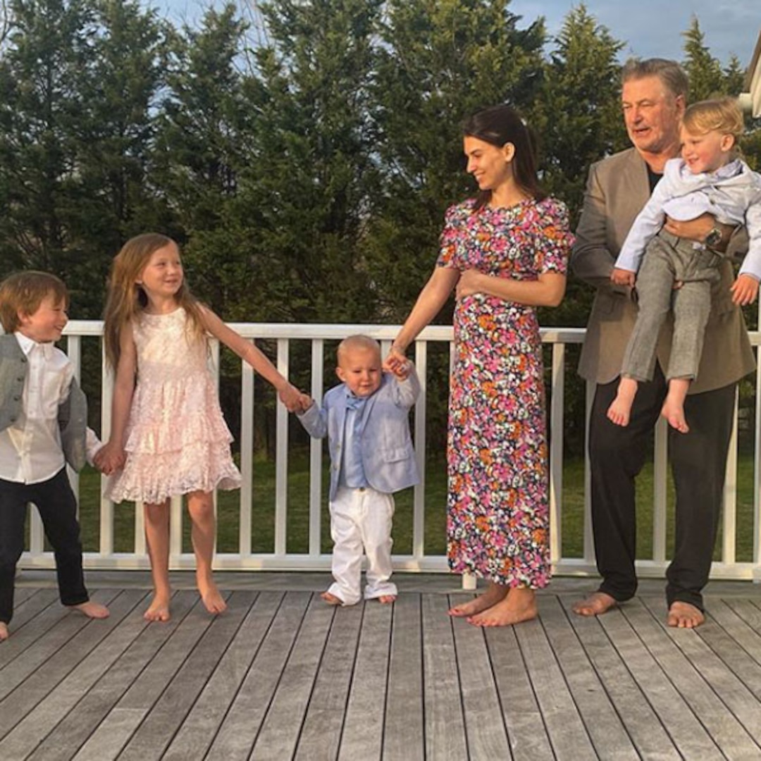 Hilaria & Alec Baldwin Introduce Their Kids to Newborn ...