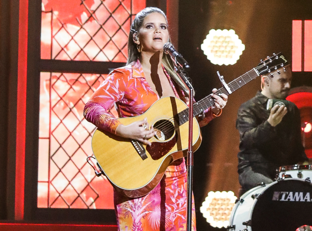 Maren Morris Performs At 2020 Acm Awards 5 Months After Giving Birth E Online