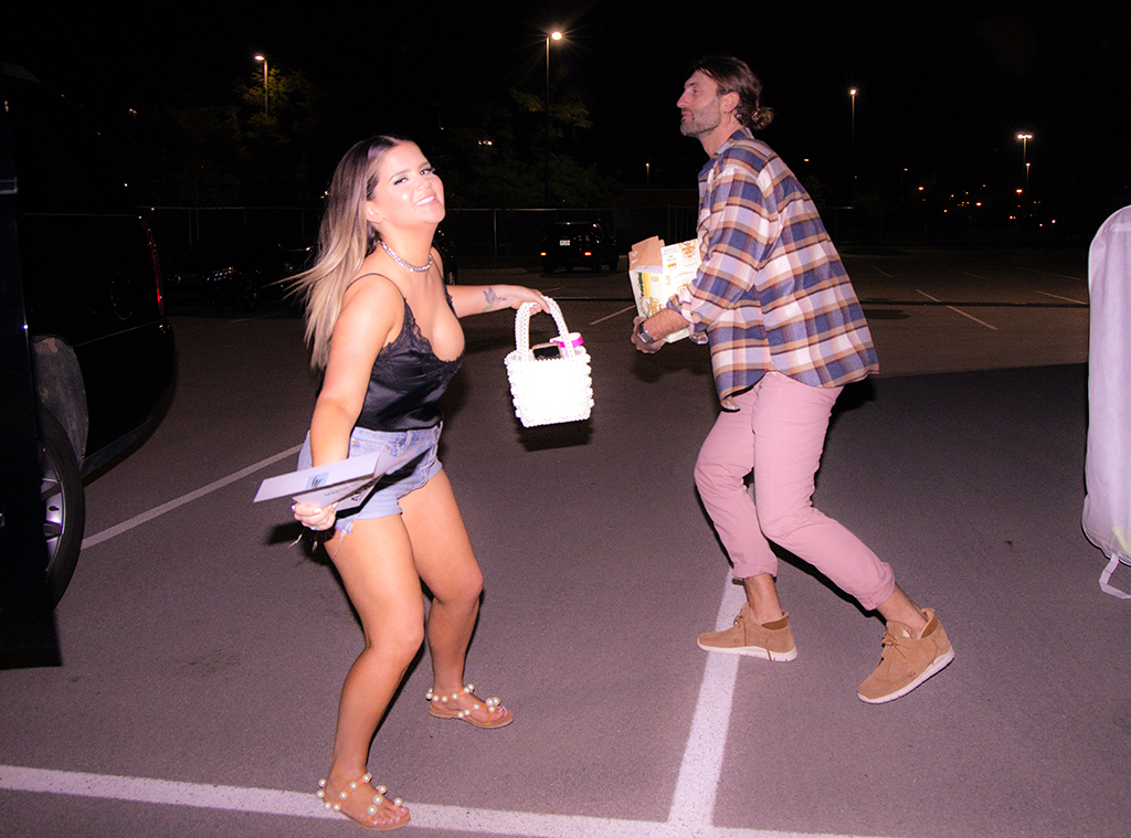 Go Behind The Scenes Of The 2020 Acm Awards With Maren Morris E Online