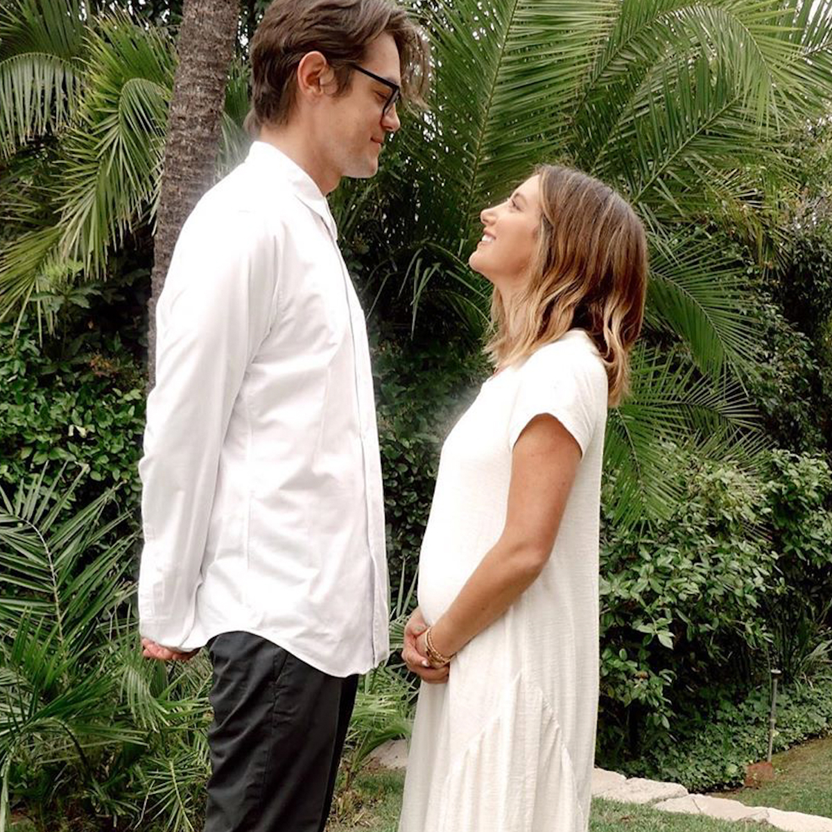 Ashley Tisdale gives birth to the first baby with Christopher French