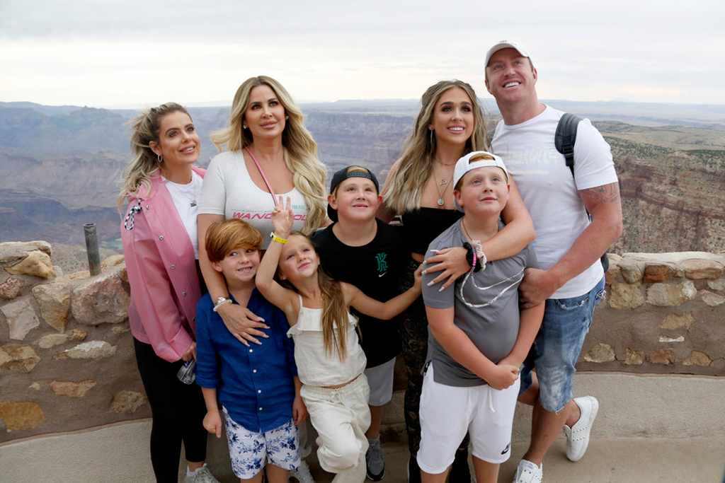 photos-from-kim-zolciak-kroy-biermann-s-cutest-pics-e-online-ap