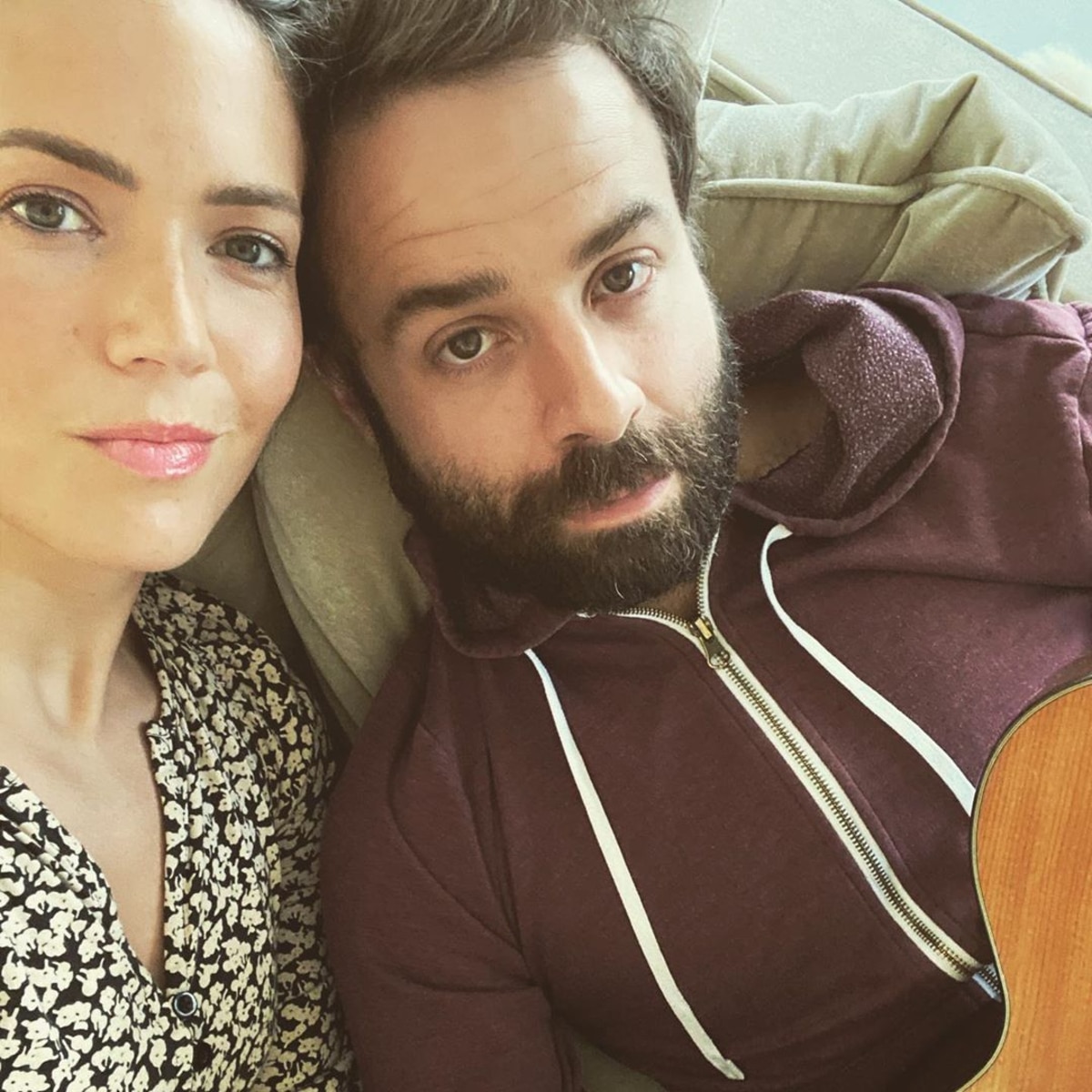 Mandy Moore sinh con, chào đón em bé thứ 3 cùng Taylor Goldsmith