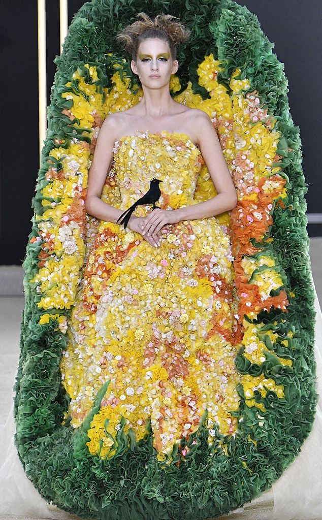 These Glam and Gutsy Fashion Week Looks Will Make Your Jaw Drop These Glam and Gutsy Fashion Week Looks Will Make Your Jaw Drop