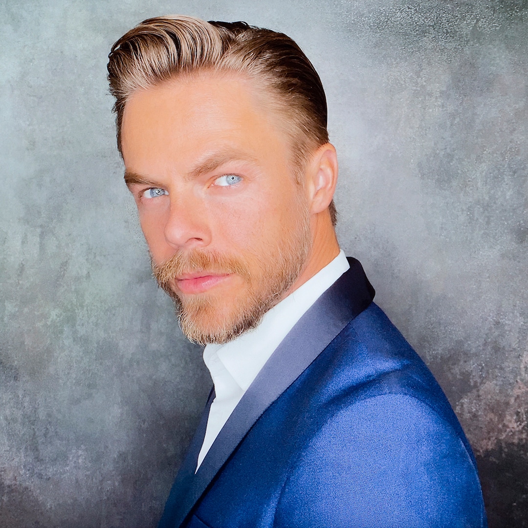 Derek Hough Rips Off His Shirt After Gabby Windey’s Routine Derek Hough Rips Off His Shirt After Gabby Windey’s Routine