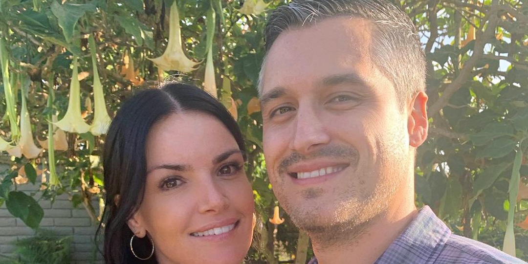 The Bachelor’s Courtney Robertson Gives Birth to Baby No. 2 – E! Online